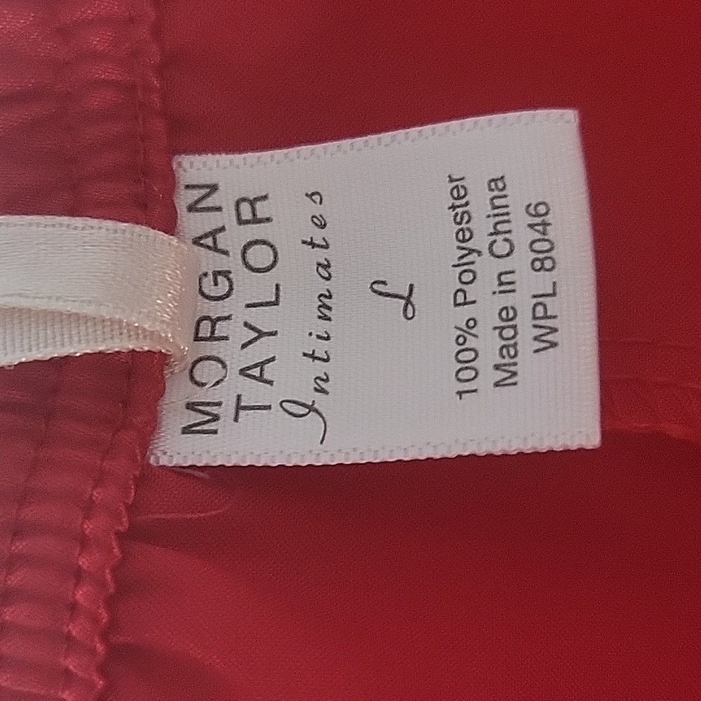 Morgan Tylor Women's Red Pajama Set Large - Picture 10 of 16